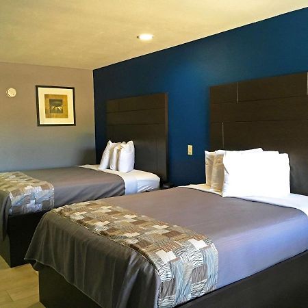 Americas Best Value Inn Denham Springs Exterior photo
